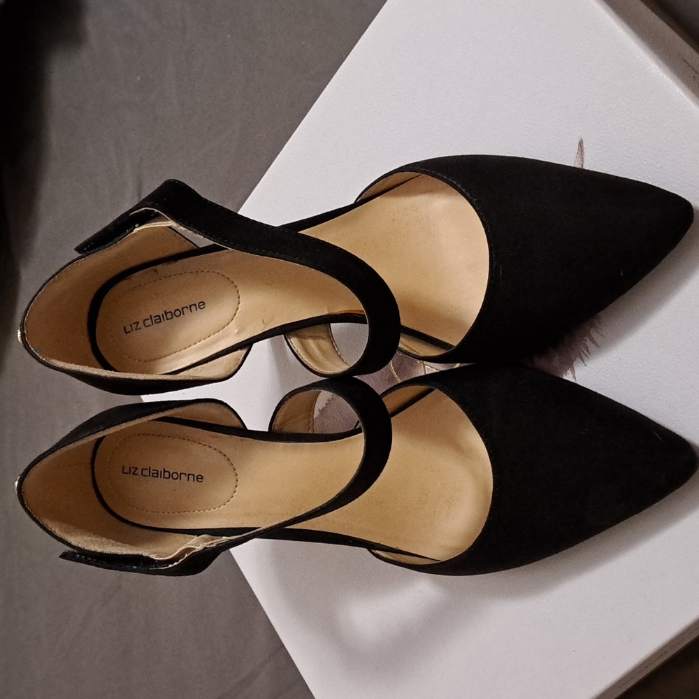 Liz Claiborne black heels